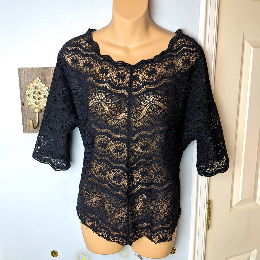 Free People | NWOT Crochet Blouse